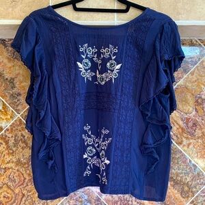 American Eagle Embroidered Floral and Lace Flutter Sleeve Peasant Top NWOT Small